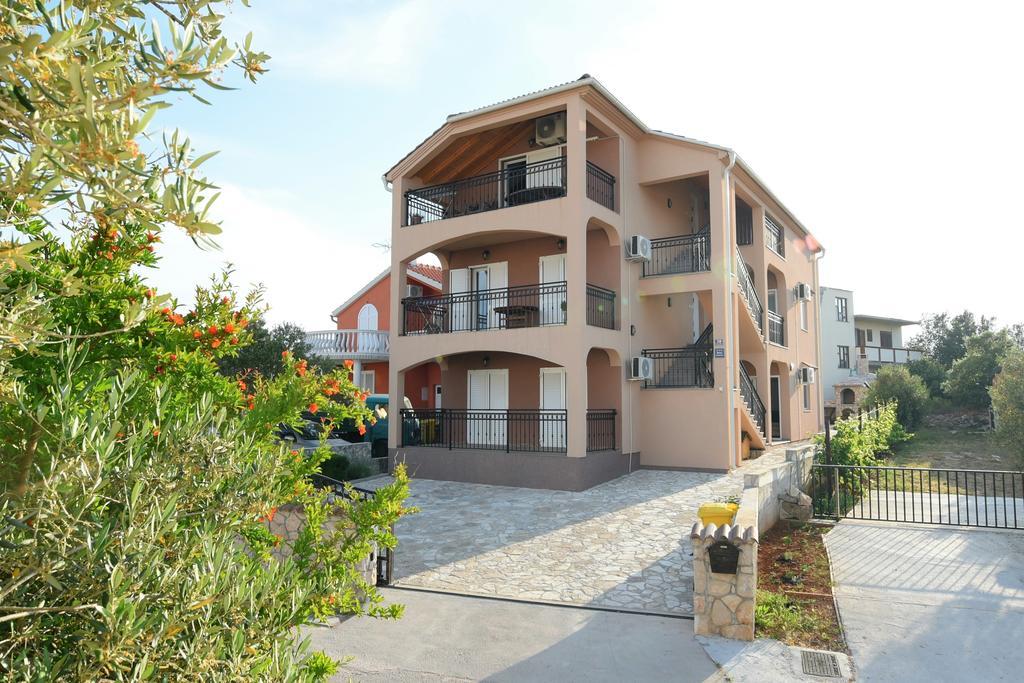 Apartmani Natasa Nino Jezera, Murter Zewnętrze zdjęcie